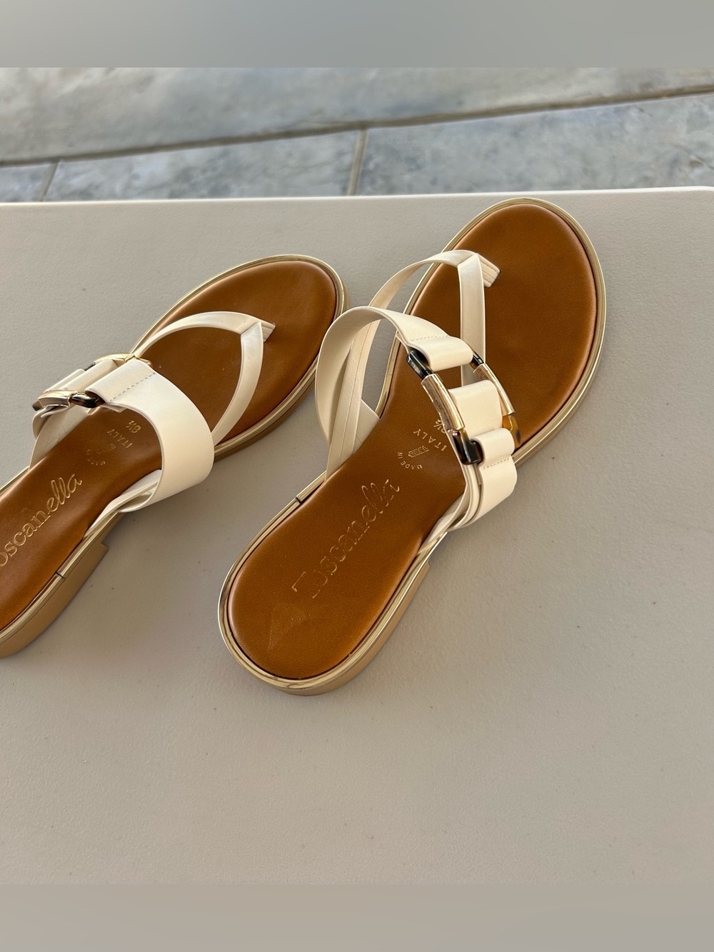 Toscanella White Leather Thong Buckle Sandals. Made in Italy. Size 8.5